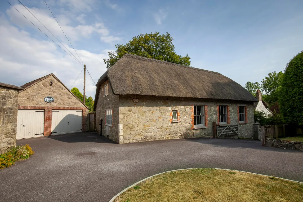 Salisbury Road, Shaftesbury, SP7 8NL, photo 2