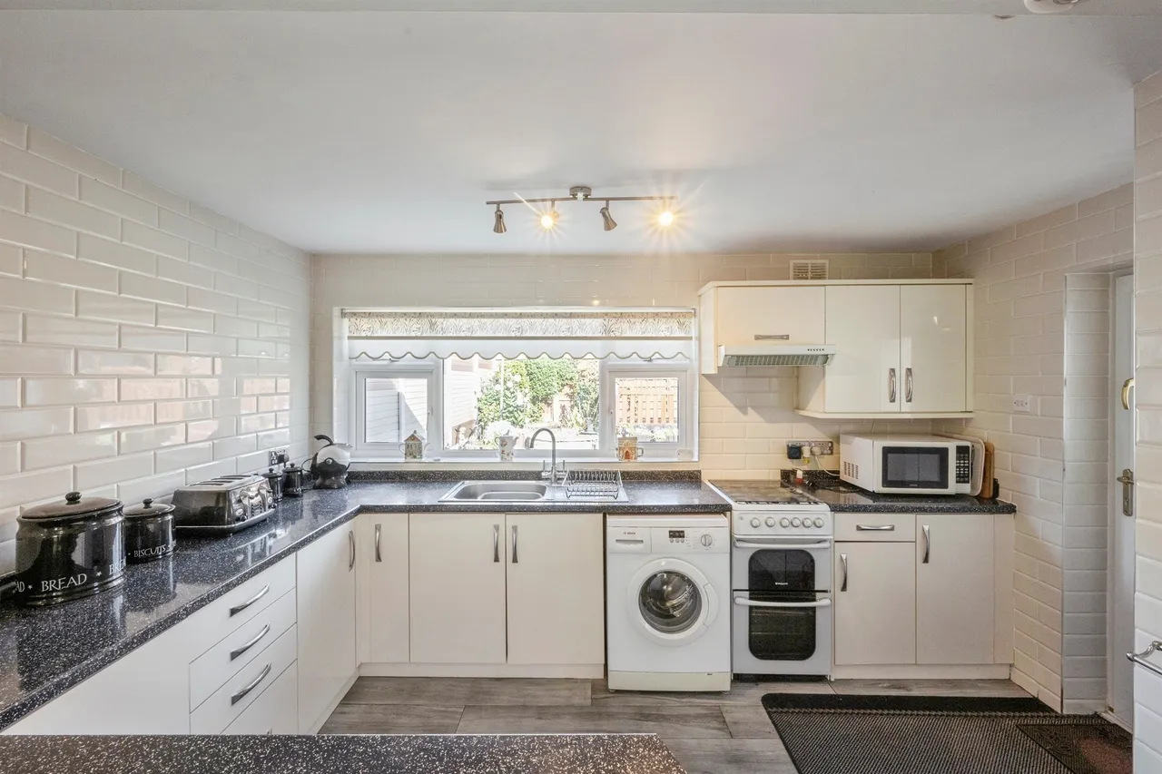 Brockenhurst Road, Hatfield, DN7, photo 3