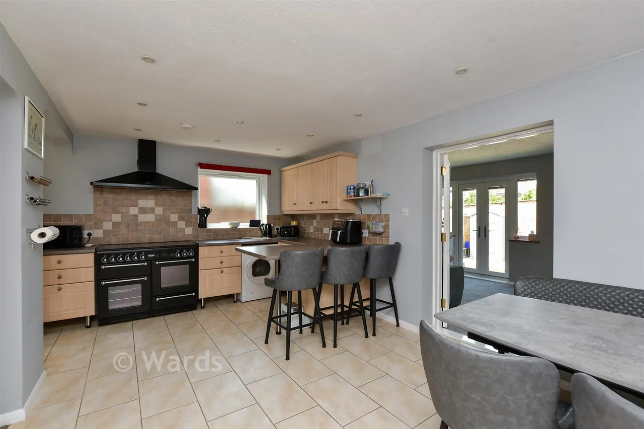 Wrentham Avenue, Herne Bay, CT6, photo 7