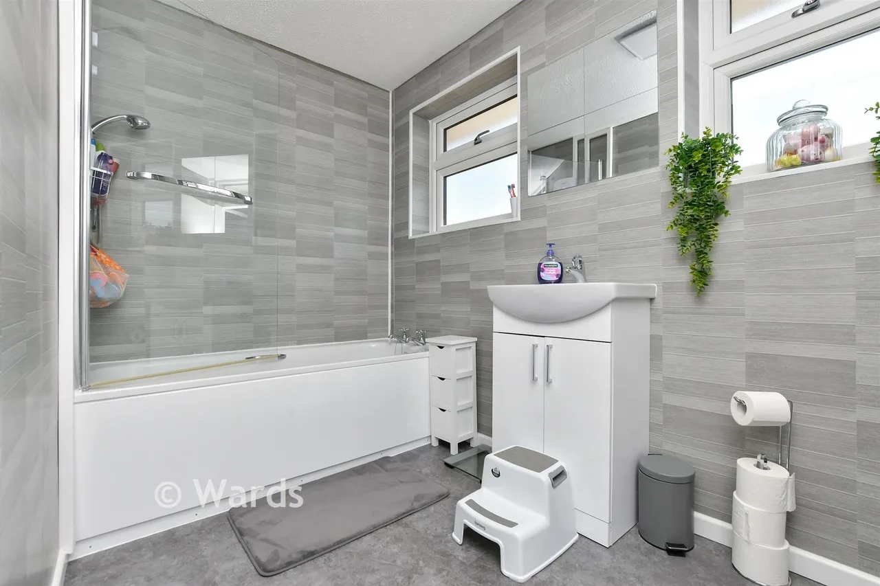 Wrentham Avenue, Herne Bay, CT6, photo 14