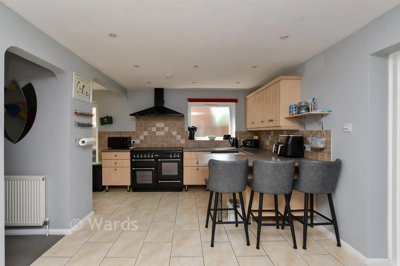 Wrentham Avenue, Herne Bay, CT6, photo 3