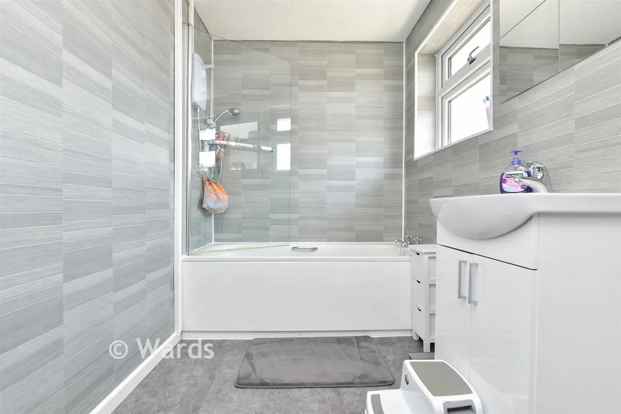 Wrentham Avenue, Herne Bay, CT6, photo 18