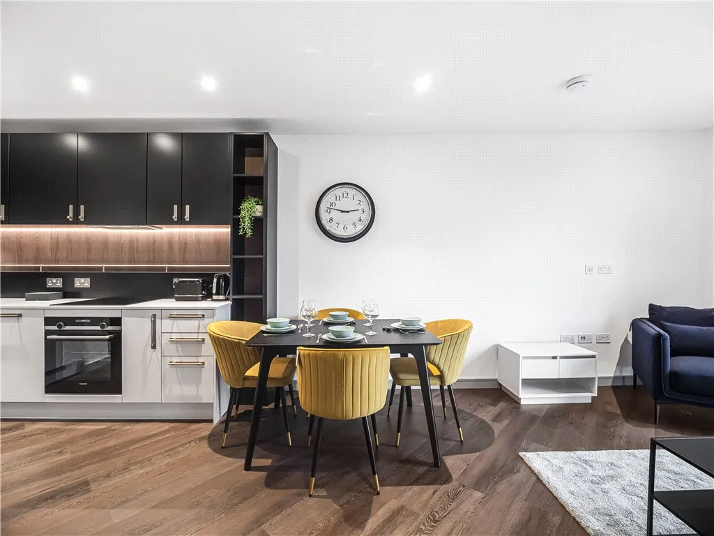 Eden Grove, Staines-upon-Thames, TW18, photo 14