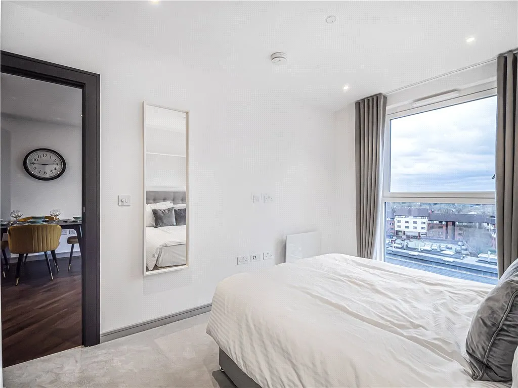 Eden Grove, Staines-upon-Thames, TW18, photo 17