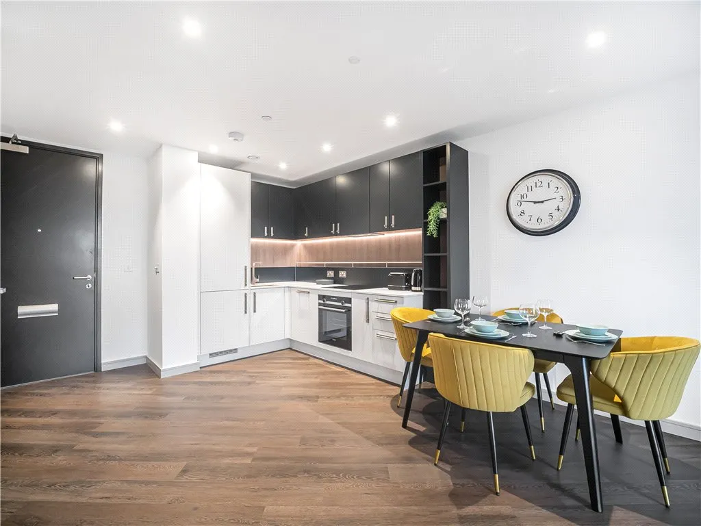 Eden Grove, Staines-upon-Thames, TW18, photo 12