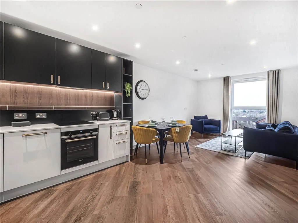 Eden Grove, Staines-upon-Thames, TW18, photo 6
