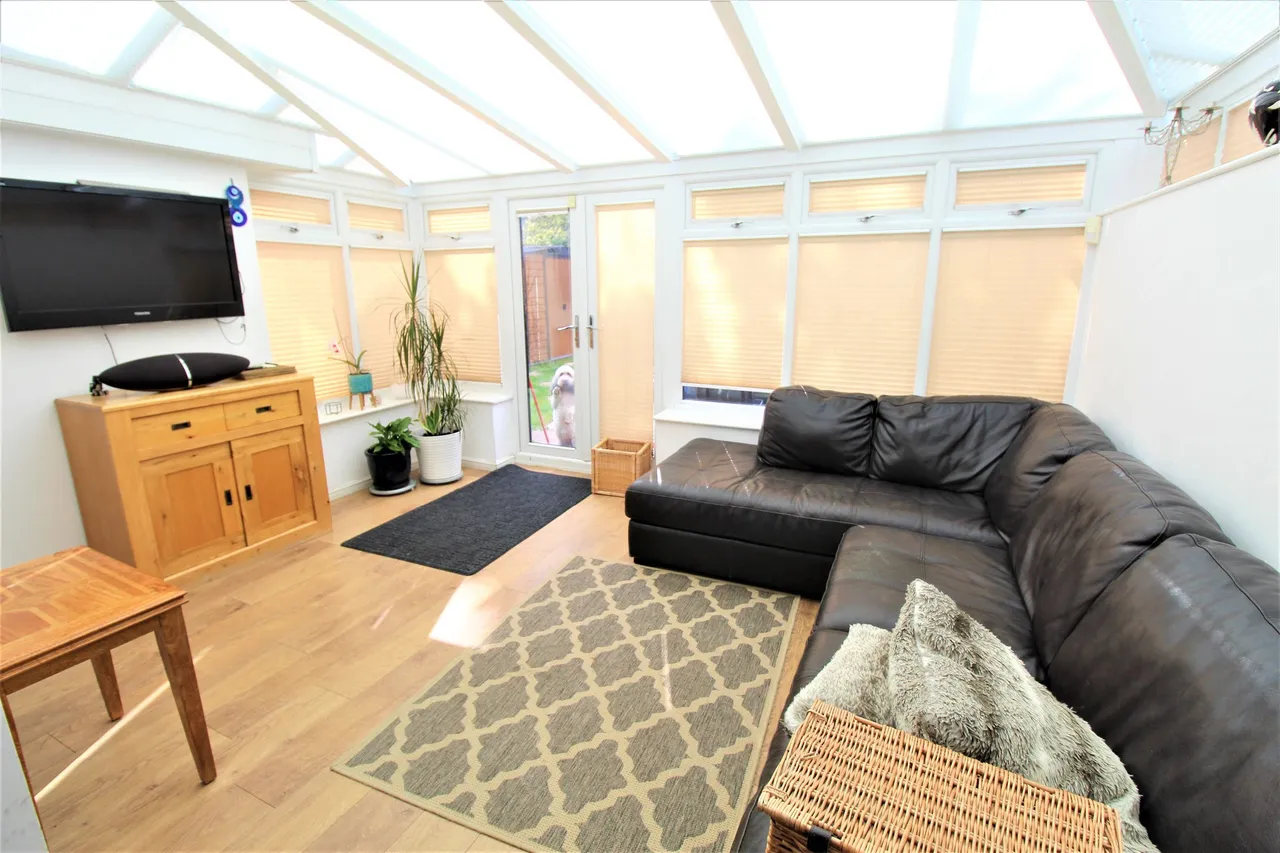 Gilbert Road, Grays, Essex, RM16 6NR, photo 10