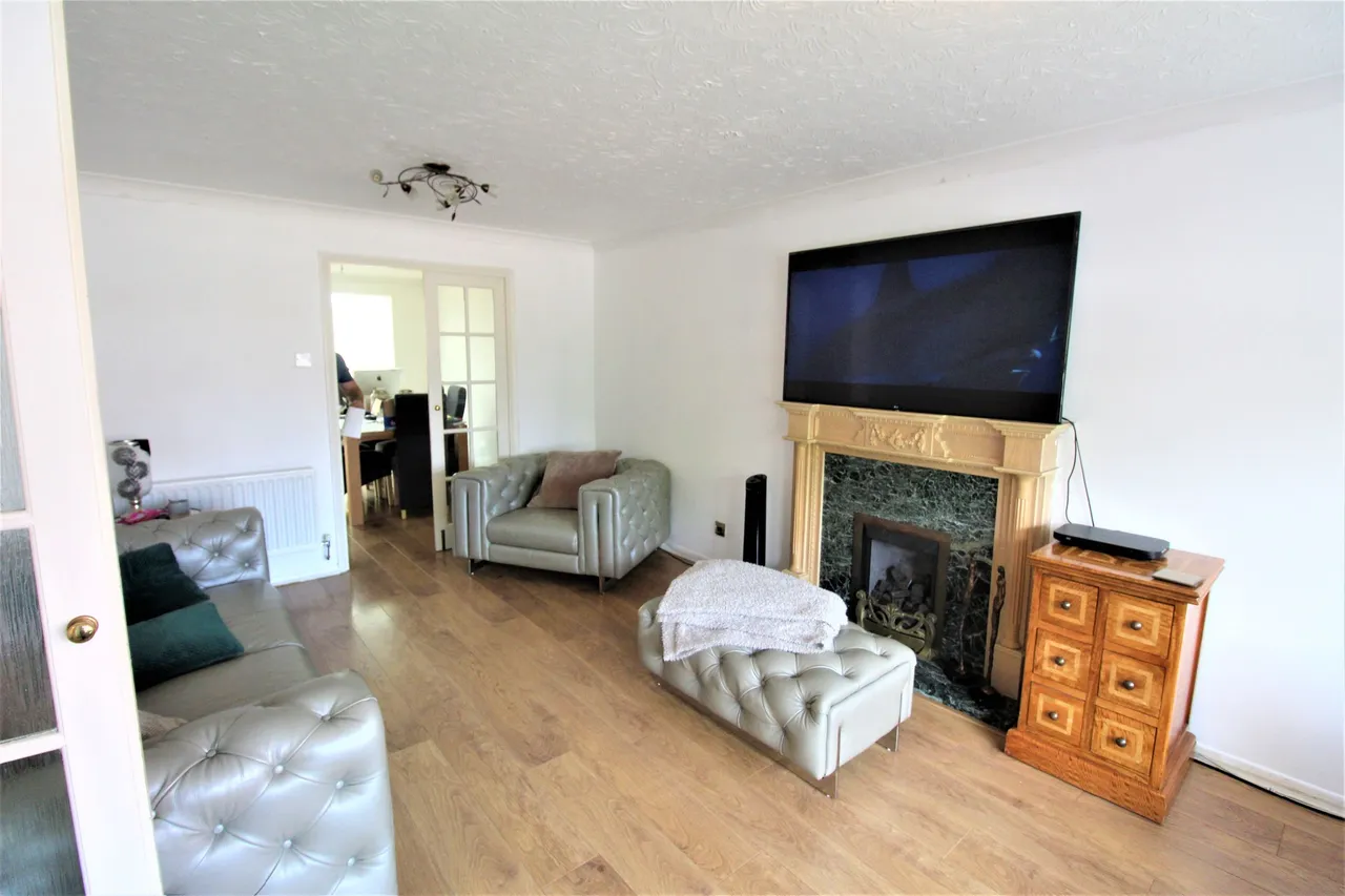 Gilbert Road, Grays, Essex, RM16 6NR, photo 3