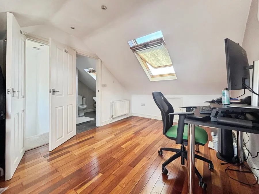 Ton-Yr-Ywen Avenue, Heath, CF14, photo 15