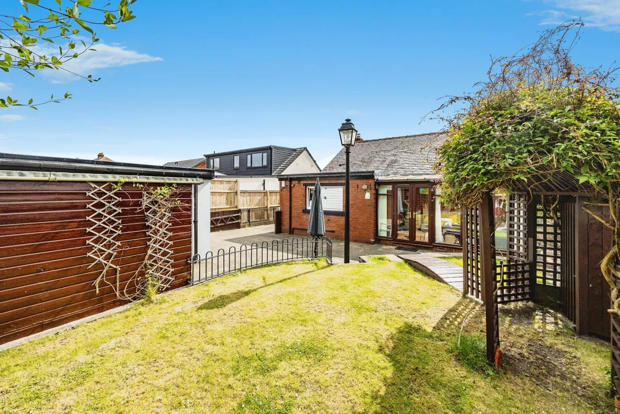 Moorlands Road, Huddersfield, HD3, photo 4