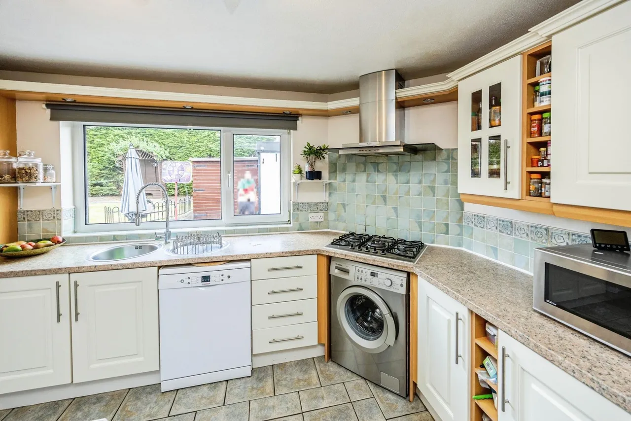 Moorlands Road, Huddersfield, HD3, photo 12
