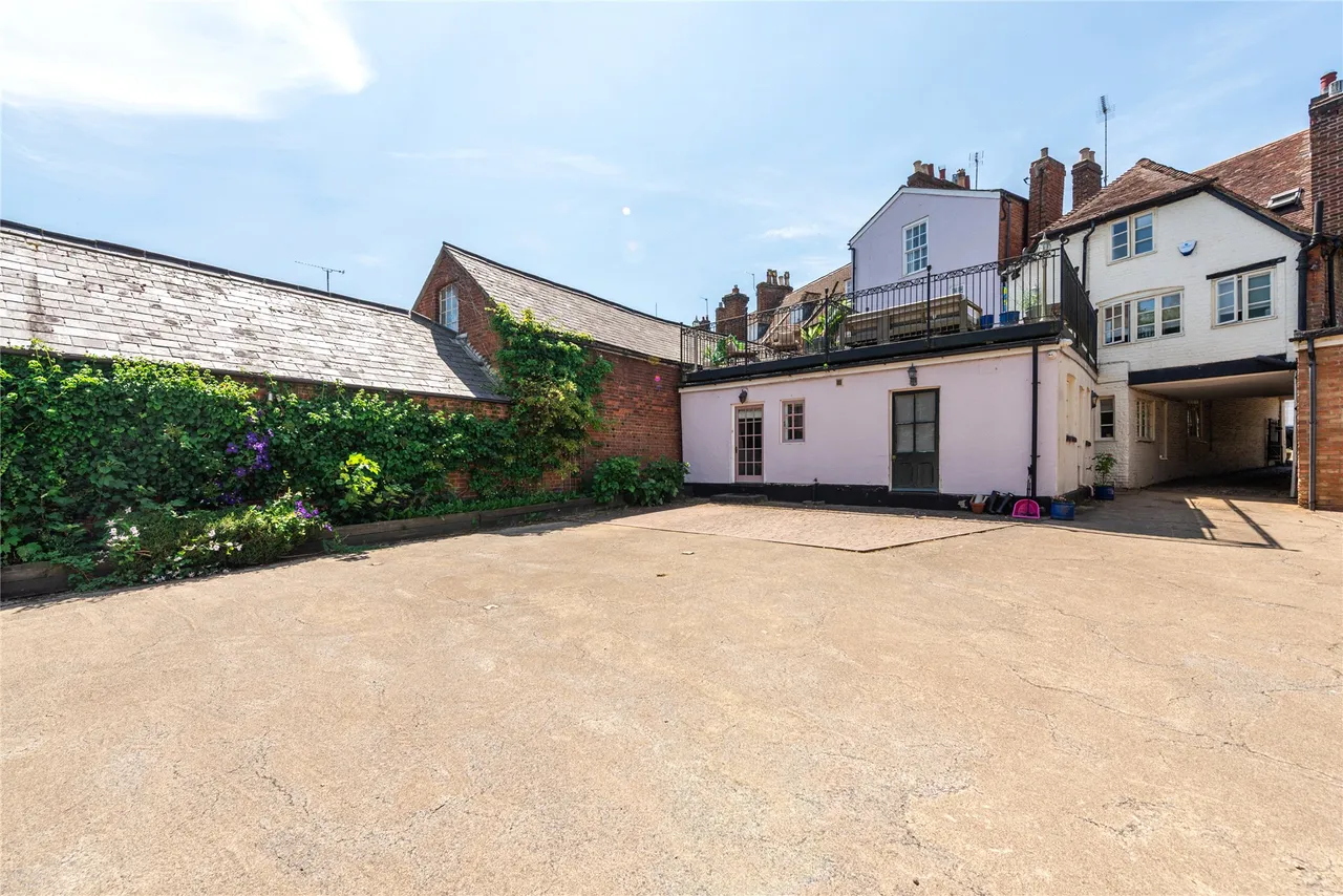 Bedford Street, Woburn, MK17, photo 22