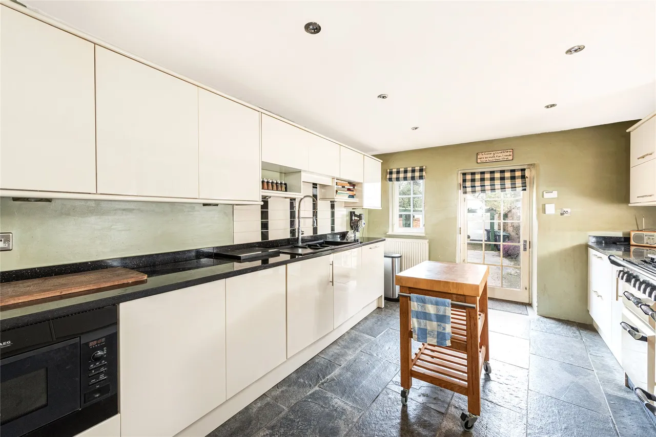 Bedford Street, Woburn, MK17, photo 10
