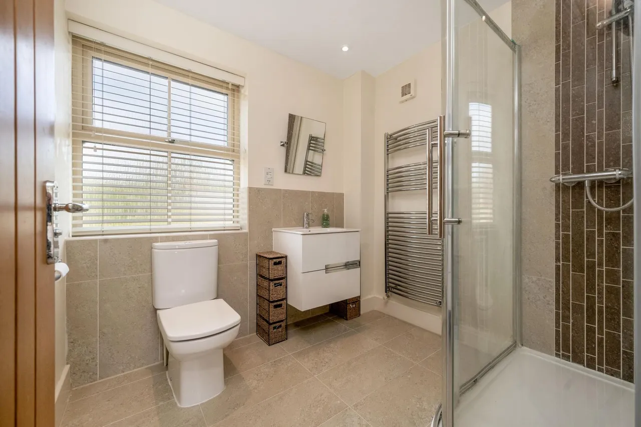 Main Street, Greetham, LE15, photo 8