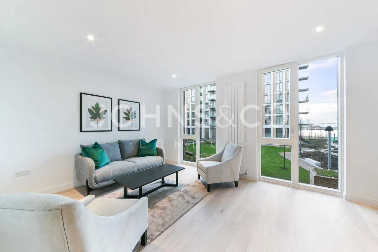 4 bed house for sale, Schooner Road, Royal Wharf, E16