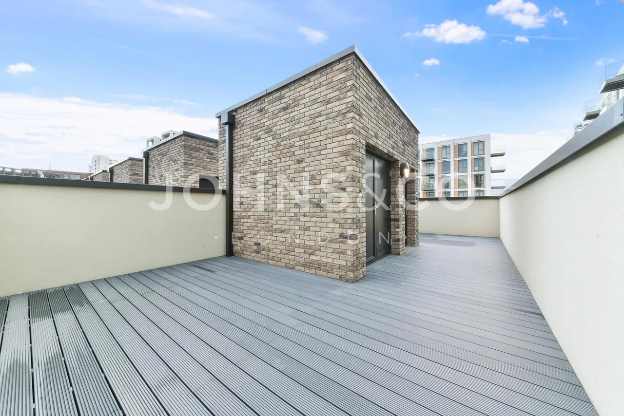 Schooner Road, Royal Wharf, E16, photo 5