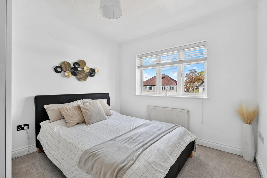 School Lane, Addlestone KT15 1TA, photo 12
