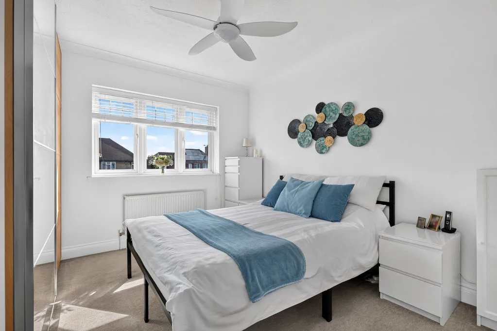 School Lane, Addlestone KT15 1TA, photo 13