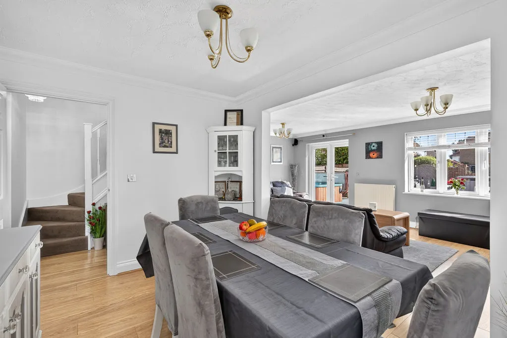 School Lane, Addlestone KT15 1TA, photo 6