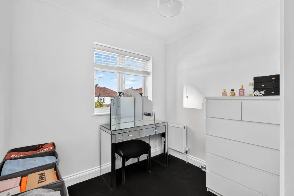 School Lane, Addlestone KT15 1TA, photo 15