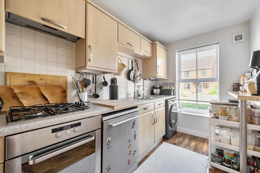 Urquhart Road, Thatcham, RG19, photo 5