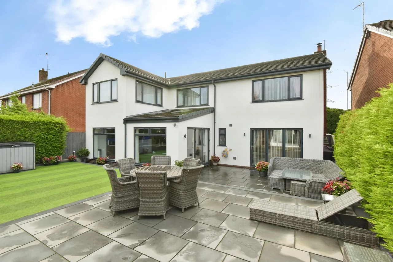 Cellarhead Road, Werrington, ST9, photo 37