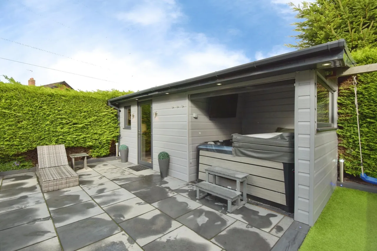 Cellarhead Road, Werrington, ST9, photo 31