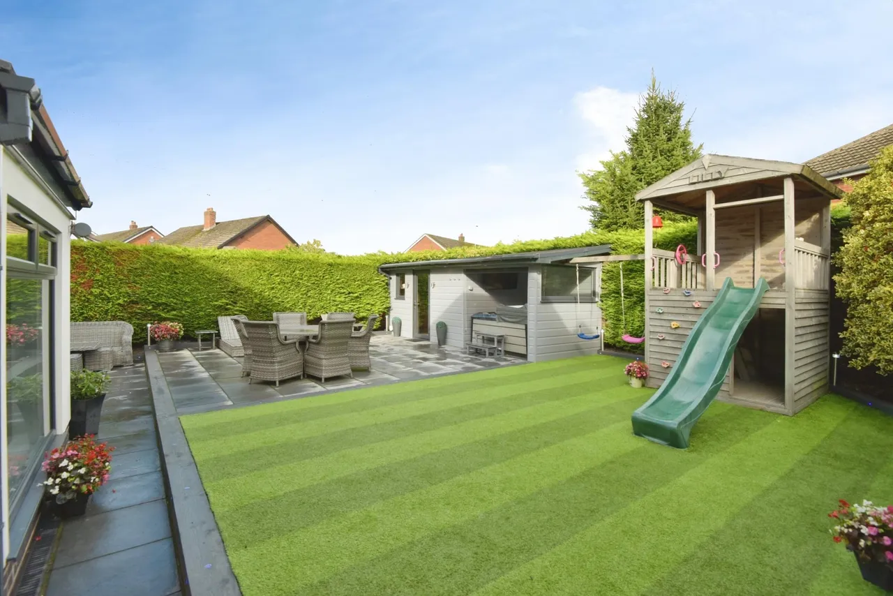 Cellarhead Road, Werrington, ST9, photo 33