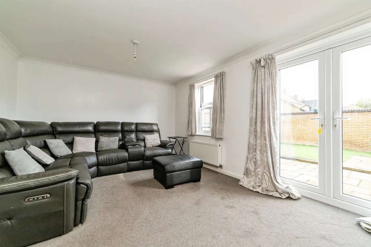 Bronte Avenue, Fairfield, SG5, photo 5
