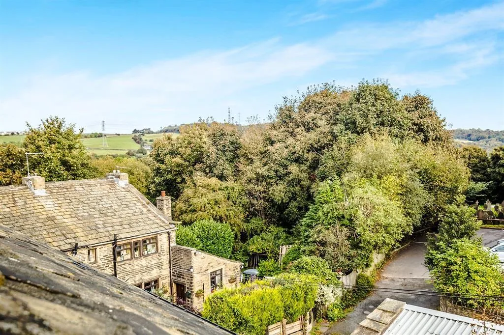 East Street, Lindley, HD3, photo 10