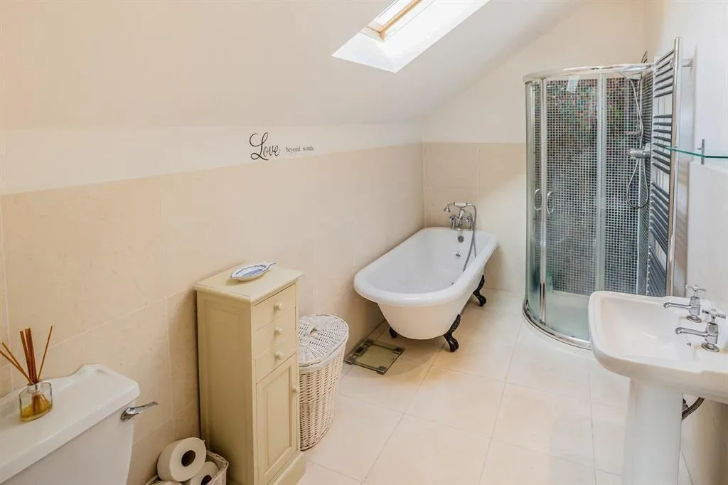 East Street, Lindley, HD3, photo 9