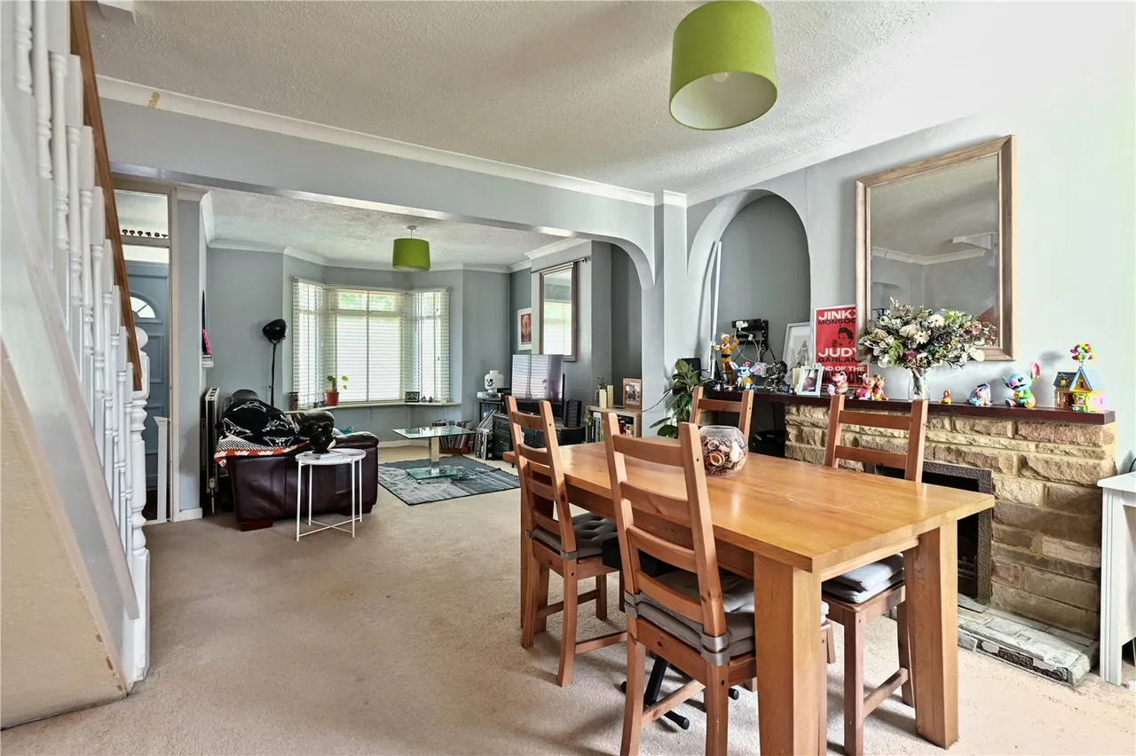 Ash Hill Road, Ash, Guildford, Surrey, GU12 5DN, photo 5