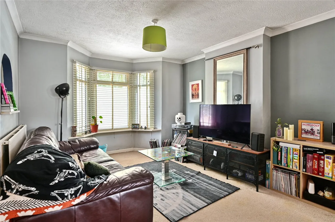 Ash Hill Road, Ash, Guildford, Surrey, GU12 5DN, photo 4