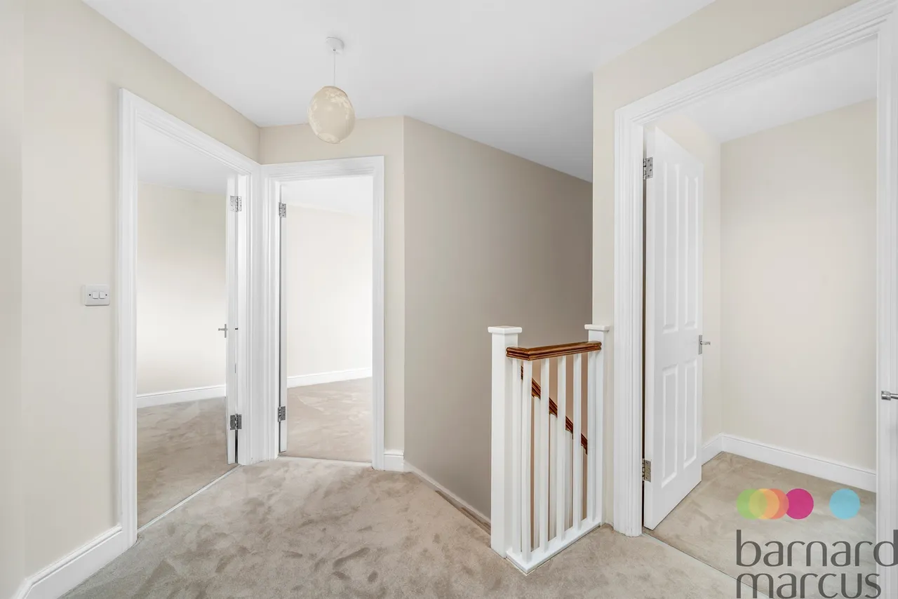 Amber Close, County Gate, EN5, photo 10