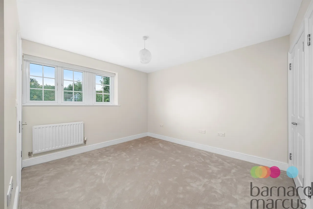 Amber Close, County Gate, EN5, photo 8