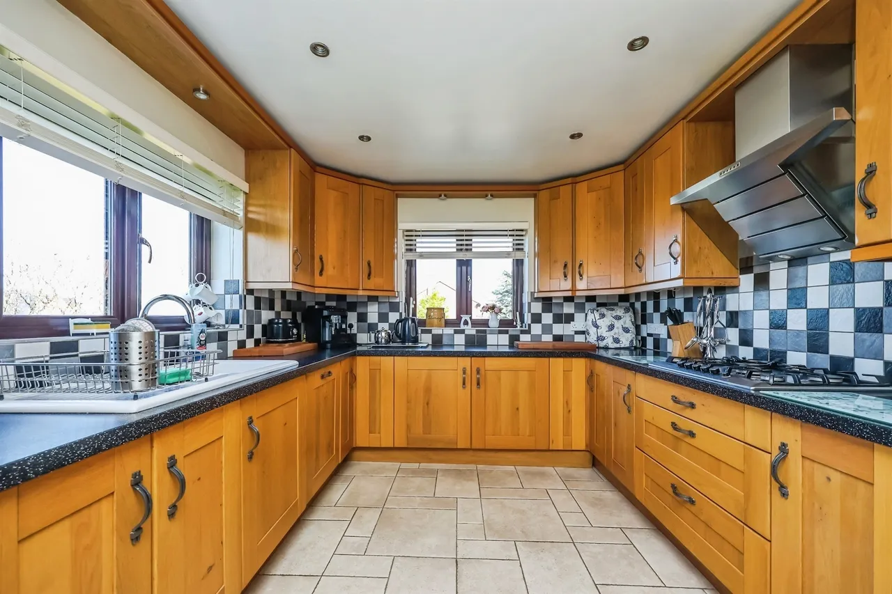 Old Chapel Lane, Underwood, NG16, photo 6