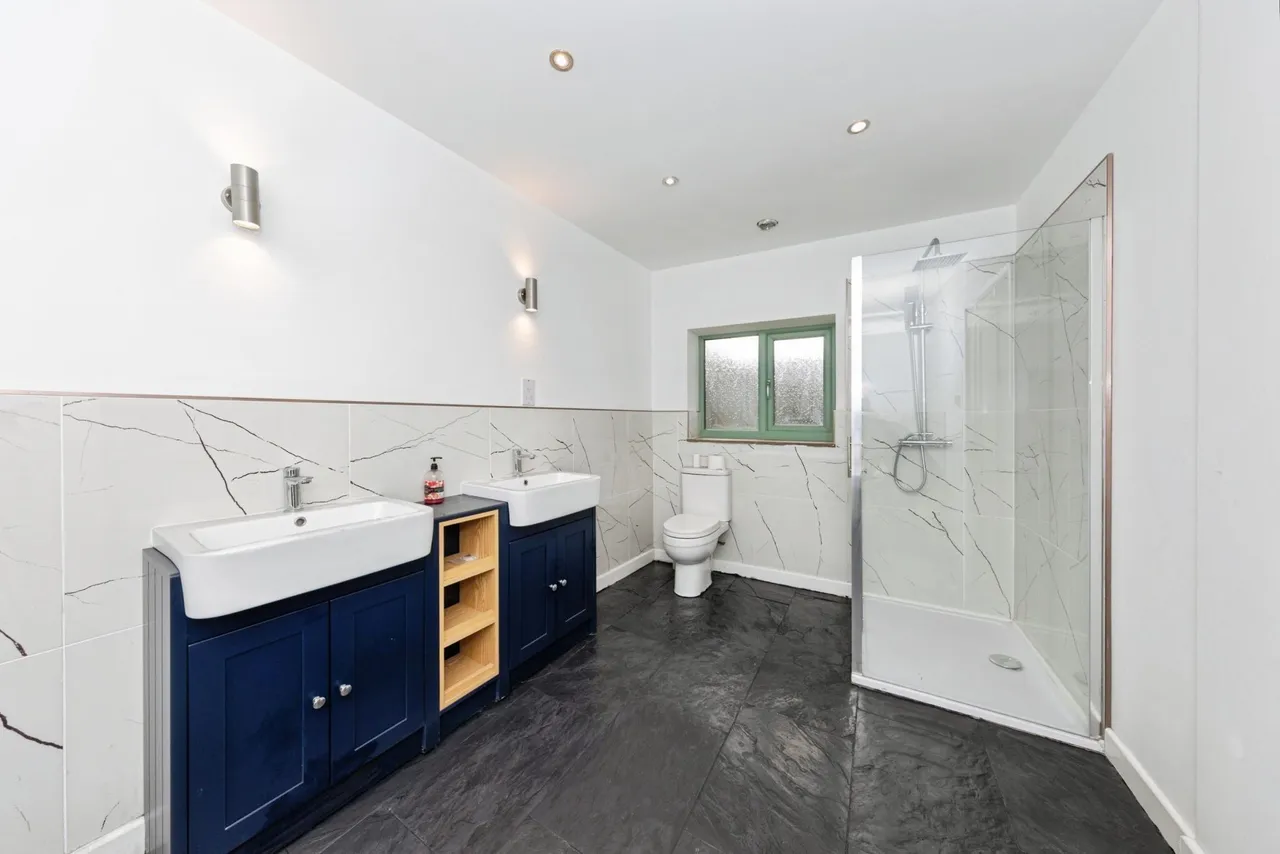 Broadlay, Ferryside, SA17, photo 11
