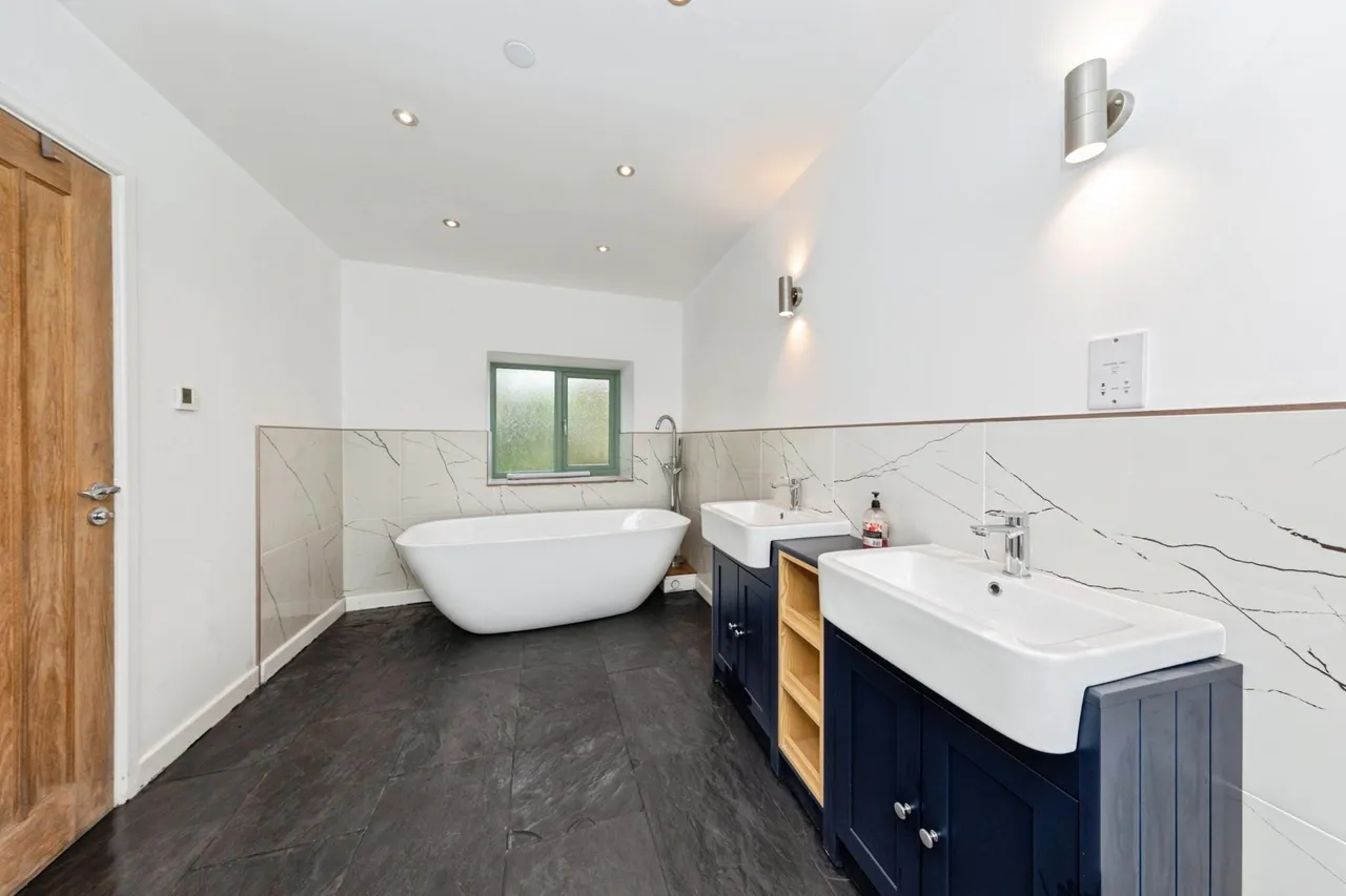 Broadlay, Ferryside, SA17, photo 10