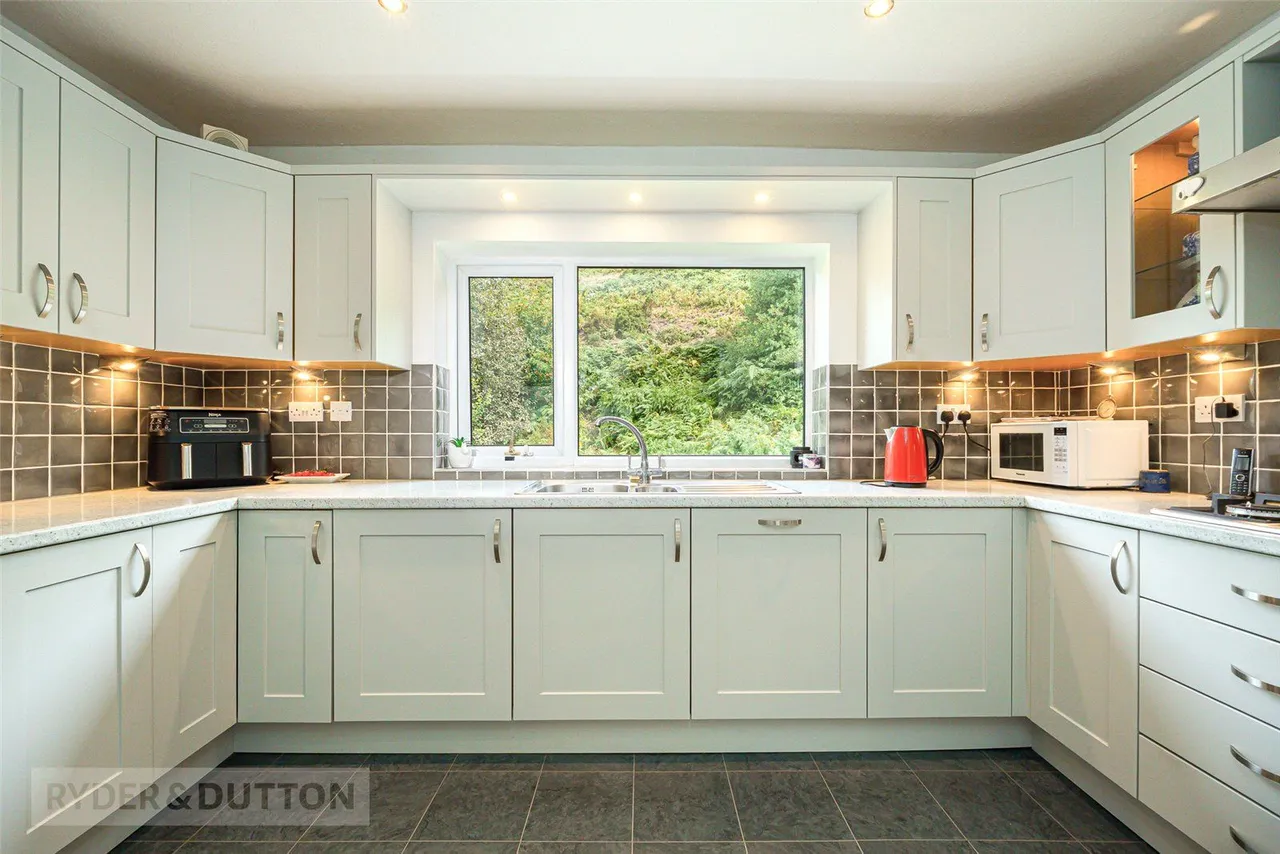 Upper Clough, Linthwaite, HD7, photo 8
