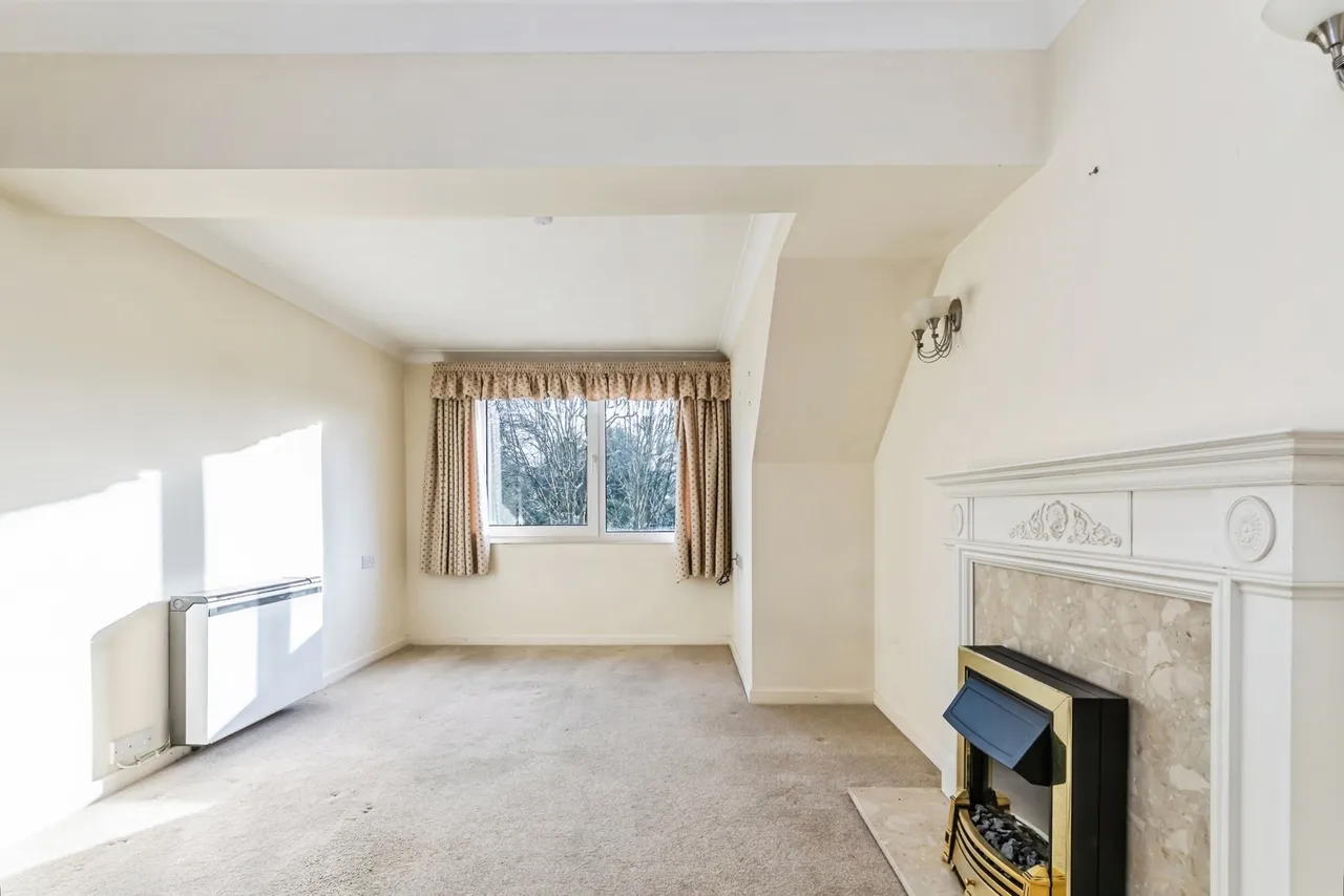 Beechwood Gardens, Caterham, Surrey, CR3, photo 7
