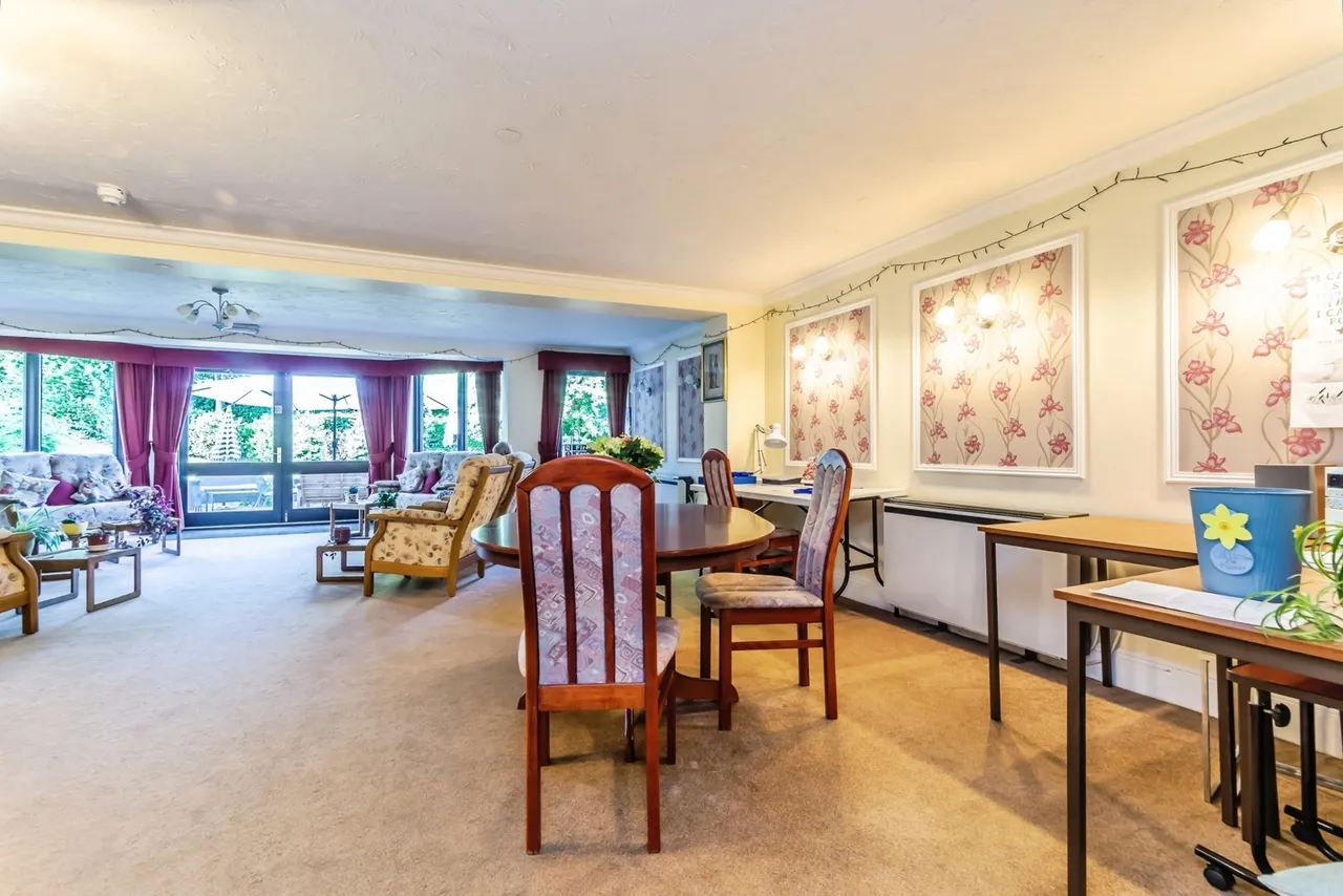 Beechwood Gardens, Caterham, Surrey, CR3, photo 8