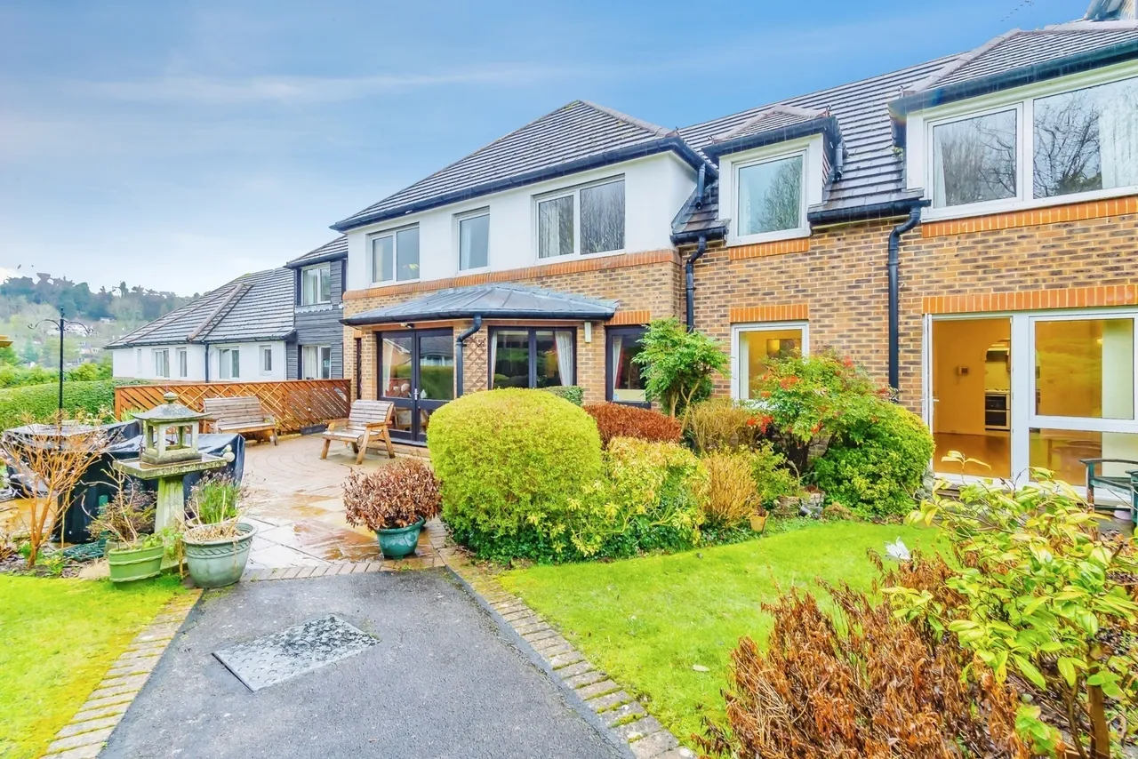Beechwood Gardens, Caterham, Surrey, CR3, photo 12