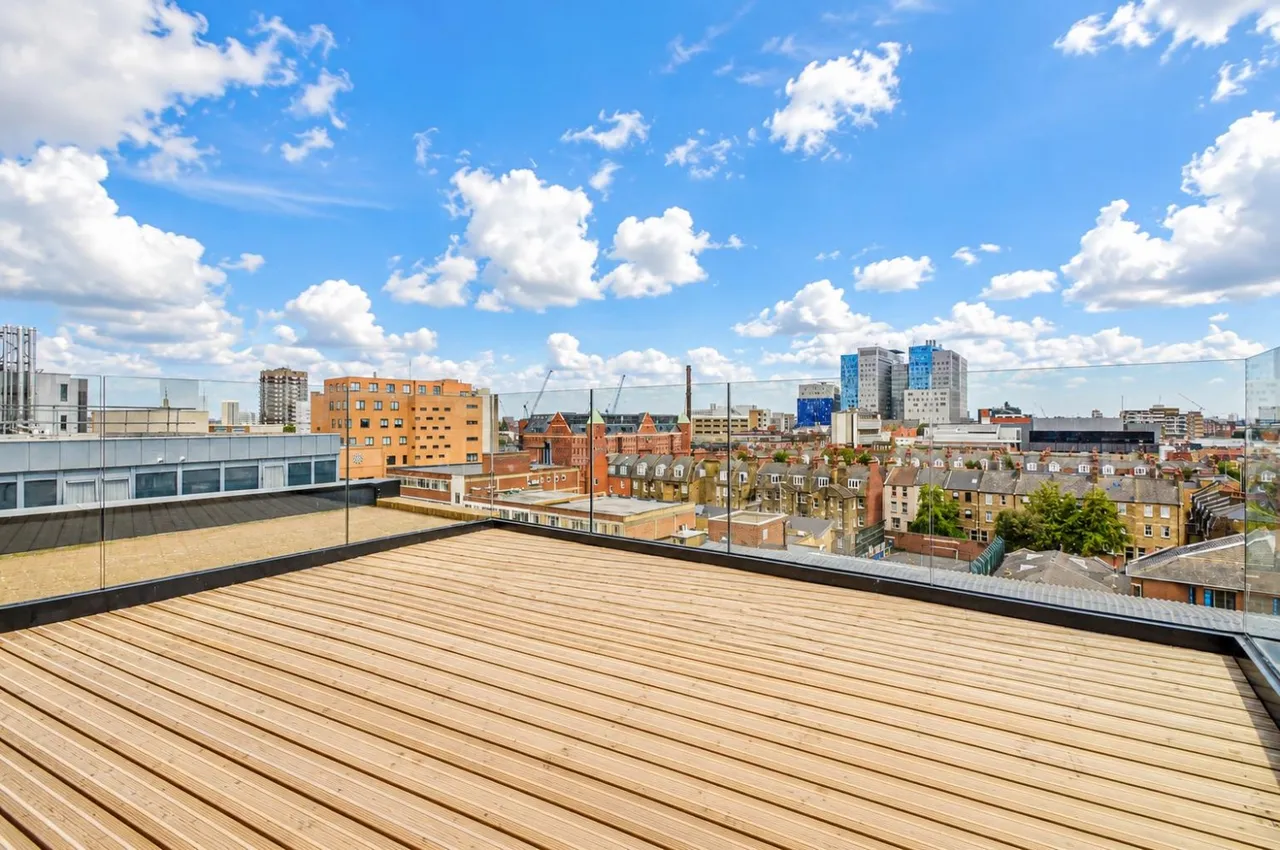 Plumbers Row, Aldgate, E1, photo 9