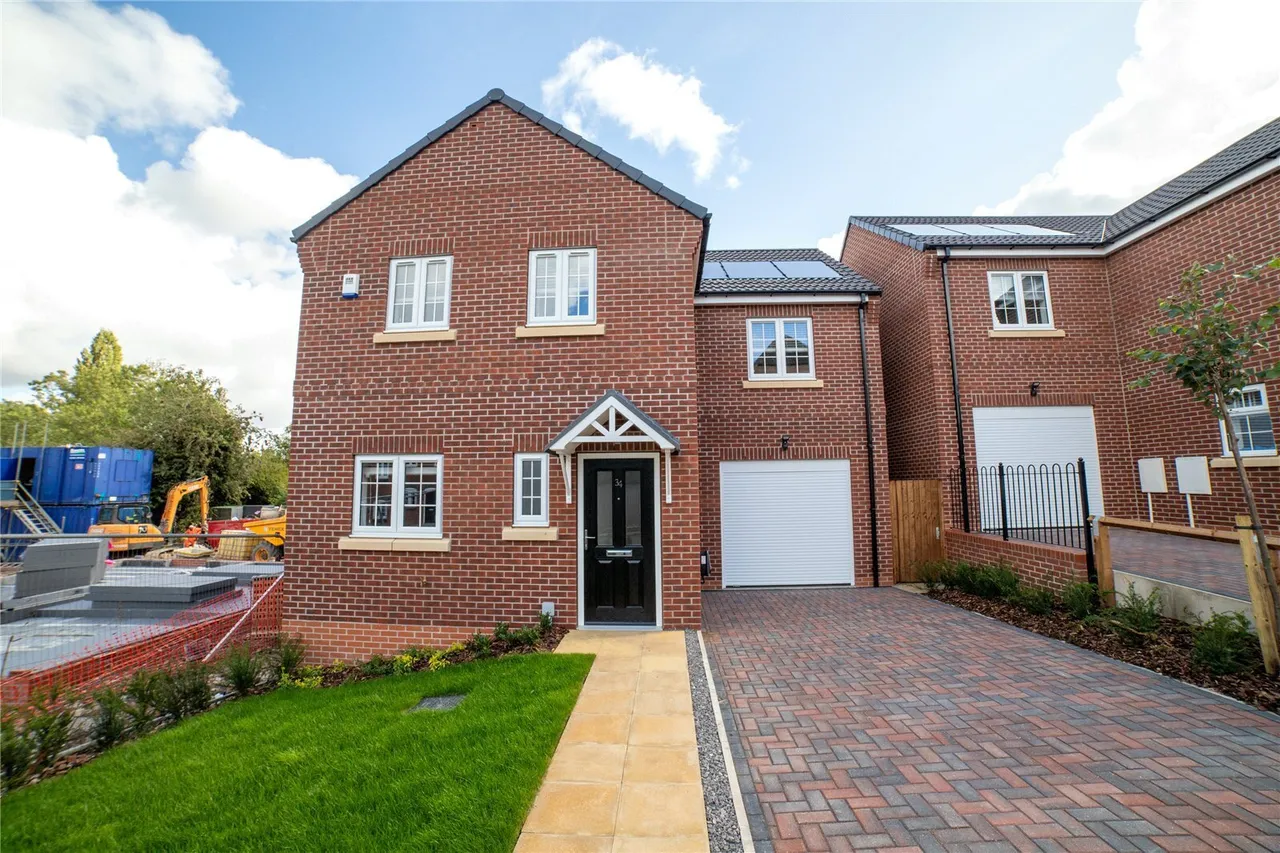 4 bed house for sale — Ashfield Gardens, Pendean Way, Sutton In Ashfield, NG17