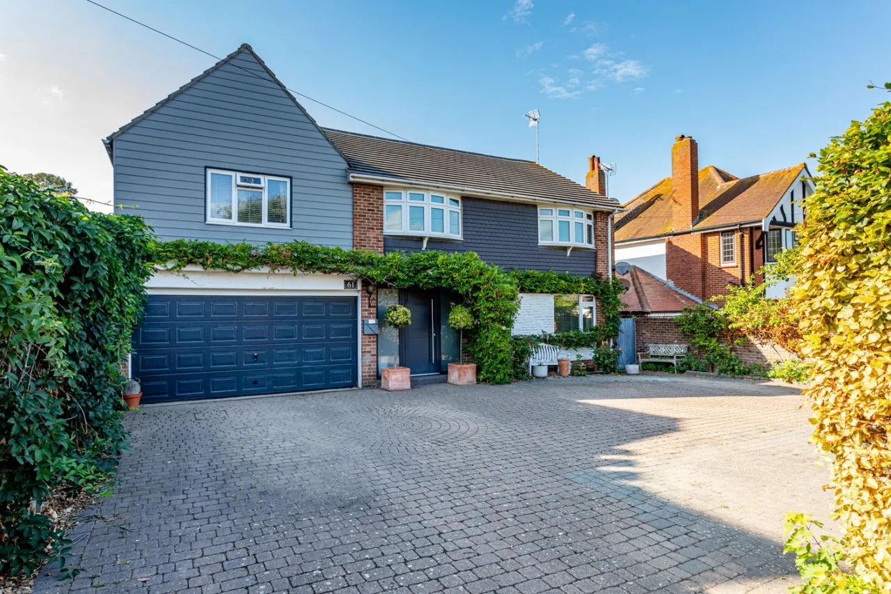 5 bed house for sale, Kingsgate Avenue, Broadstairs, CT10