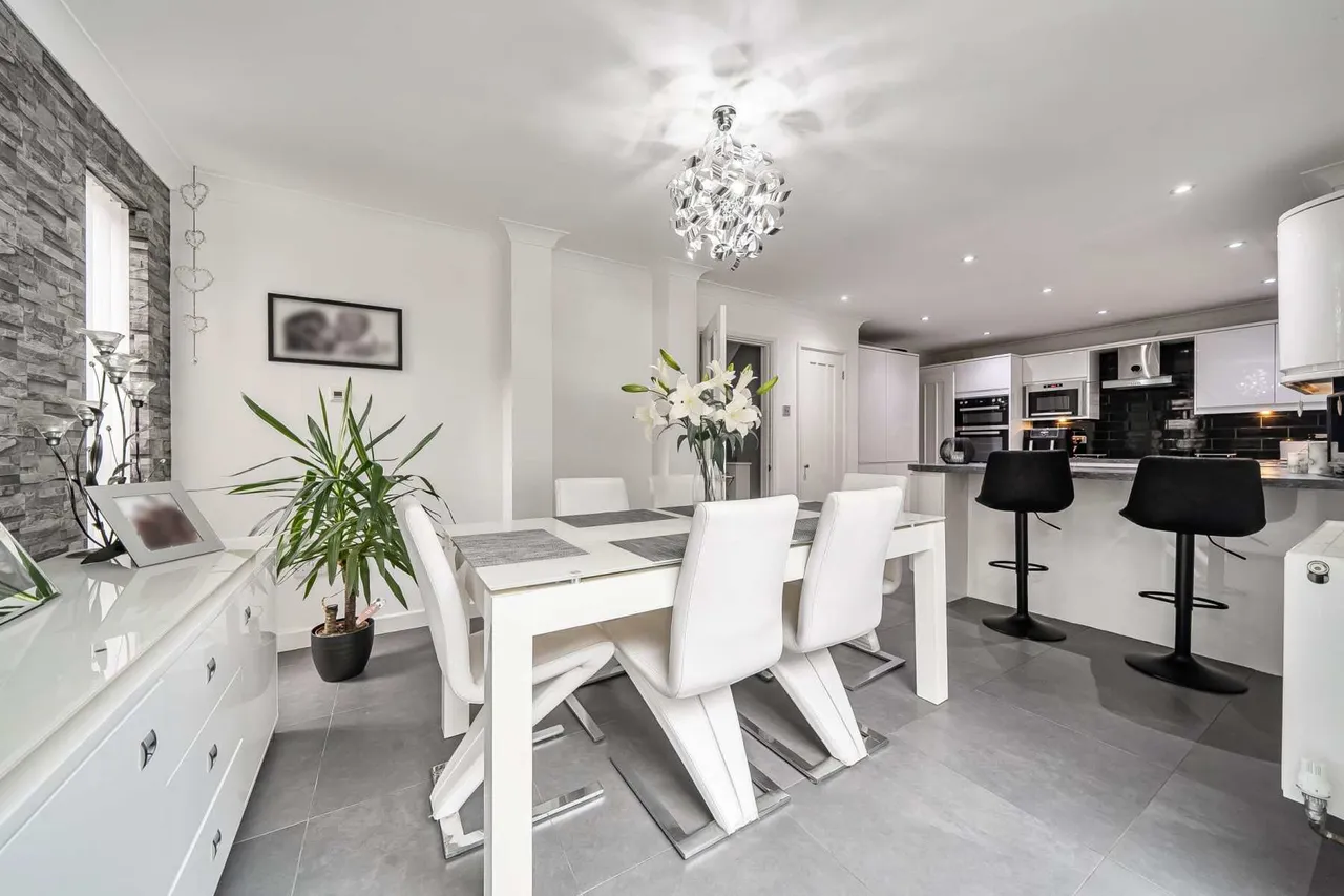 Samara Close, Chatham, Kent, ME5 9QW, photo 9