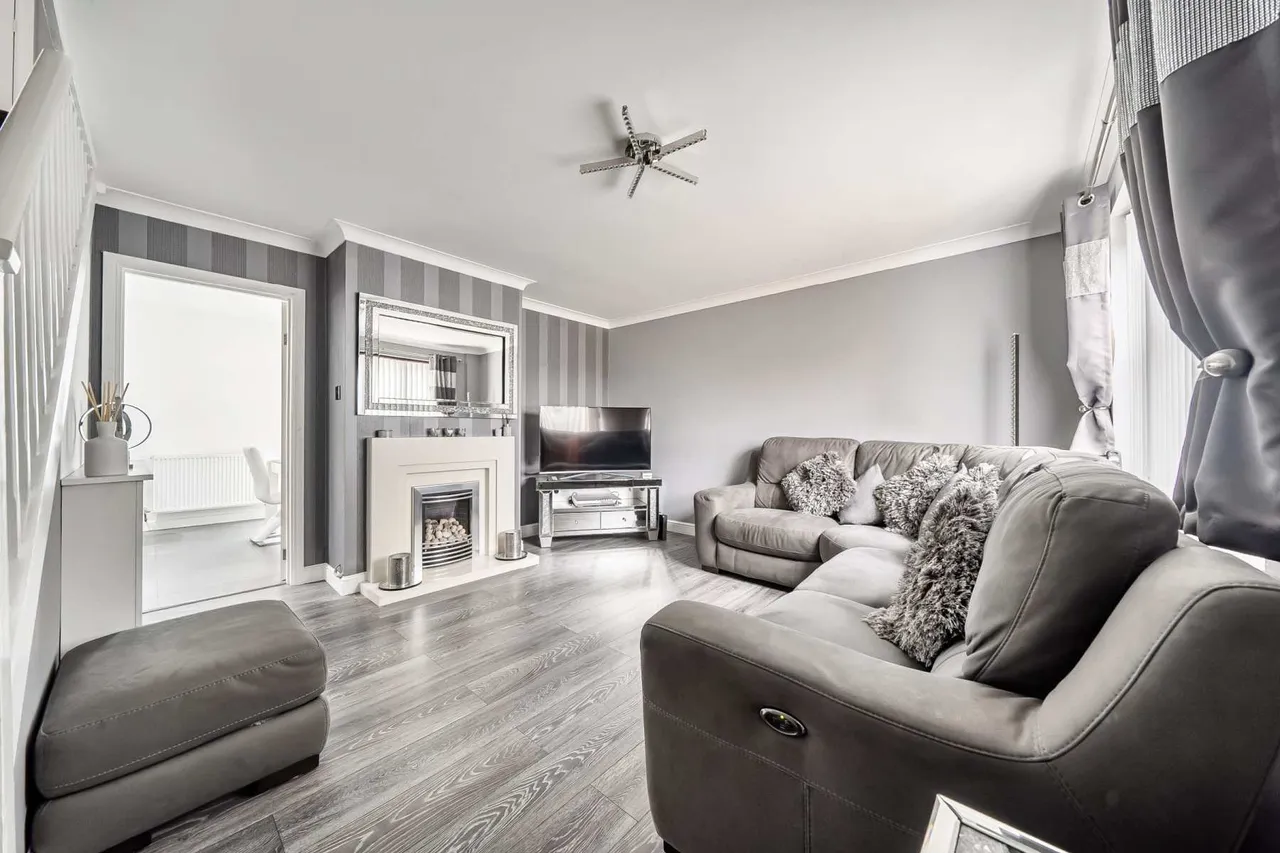 Samara Close, Chatham, Kent, ME5 9QW, photo 3