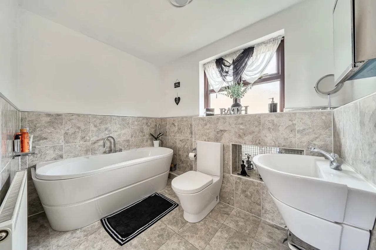 Samara Close, Chatham, Kent, ME5 9QW, photo 17