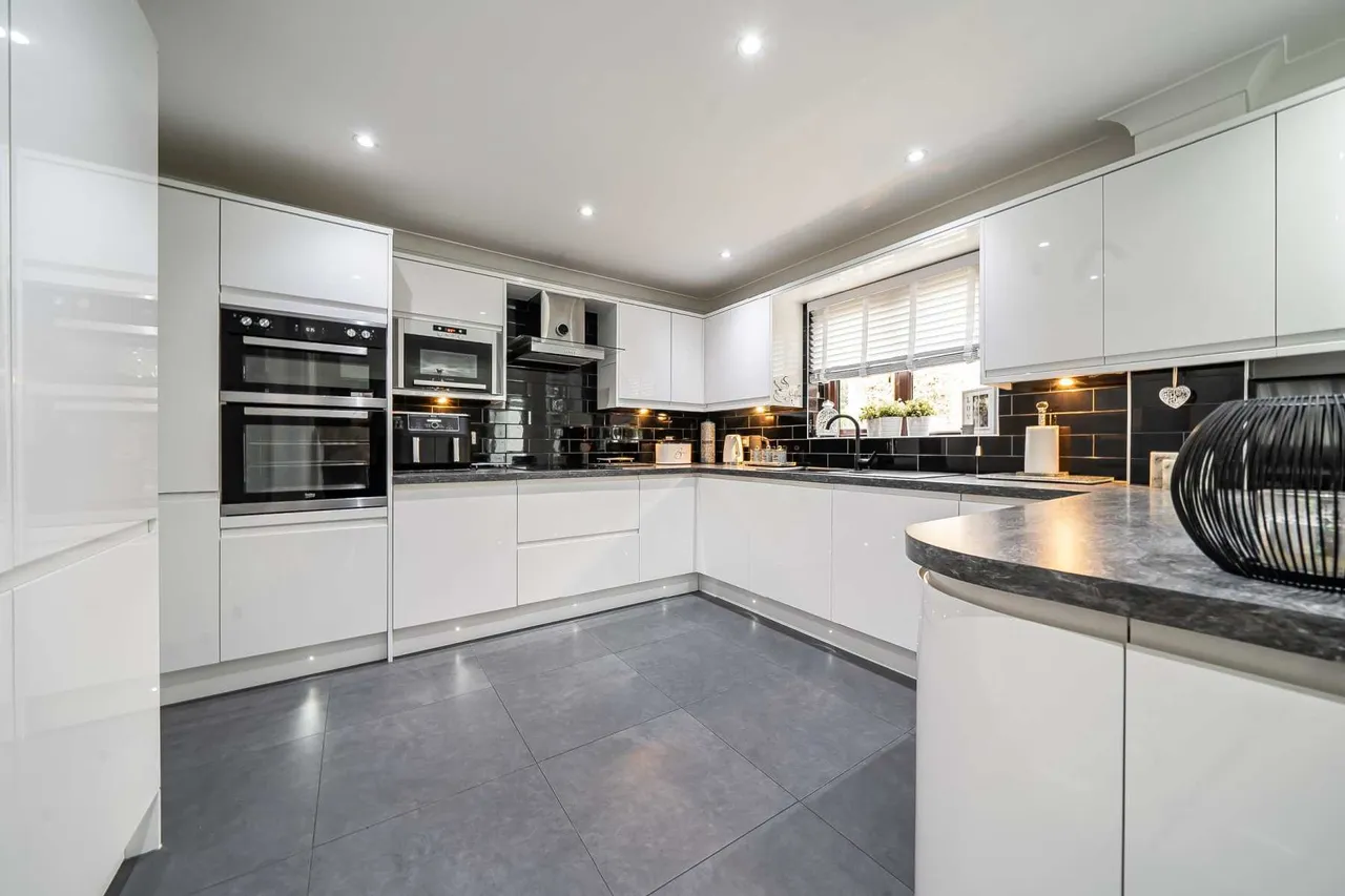 Samara Close, Chatham, Kent, ME5 9QW, photo 6