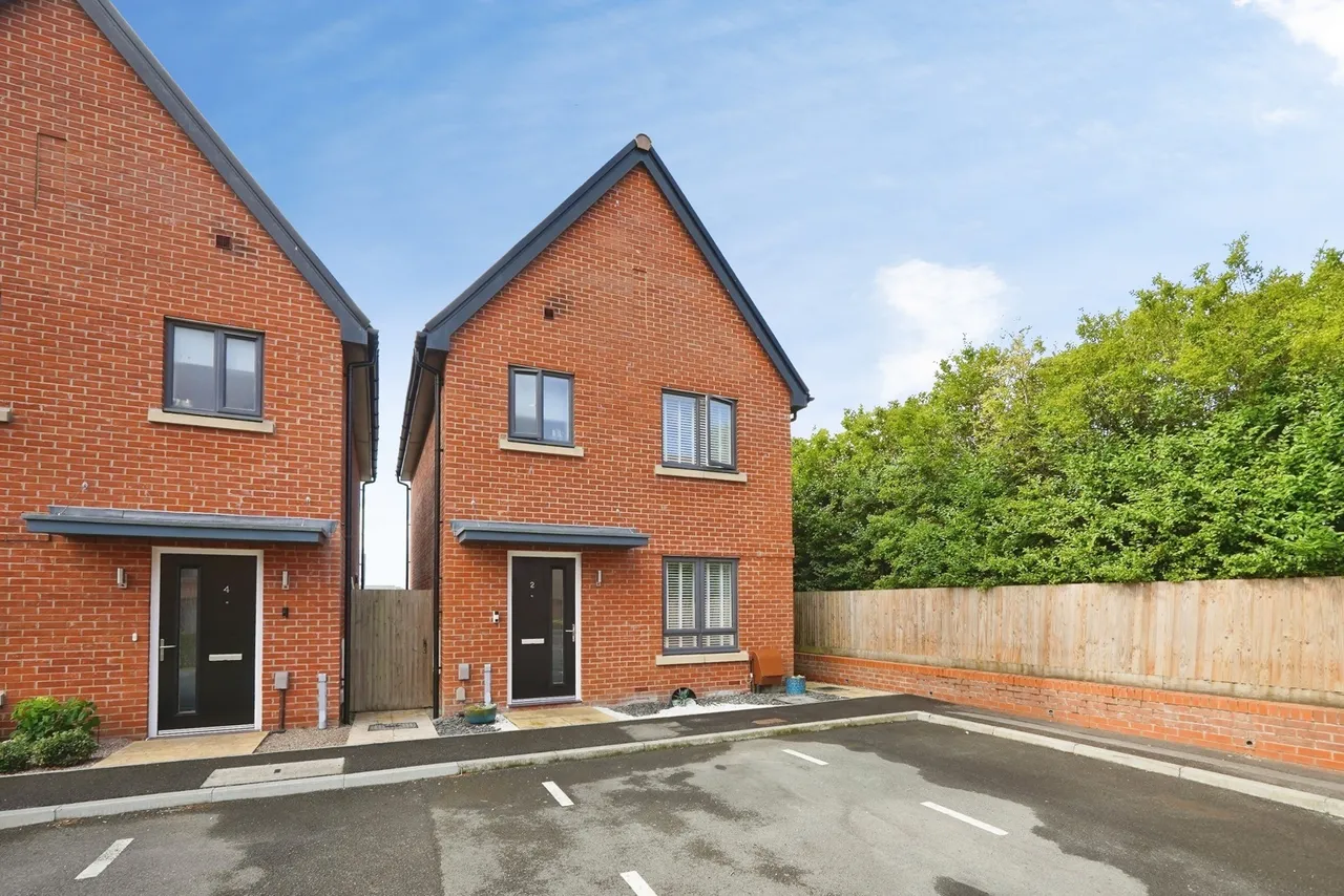 3 bed house for sale — Blunden Drive, Folkestone, Kent, CT20